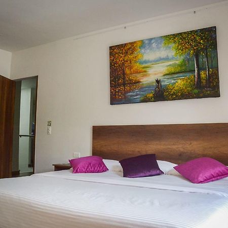 Hotel Junior Plaza Apia Exterior foto